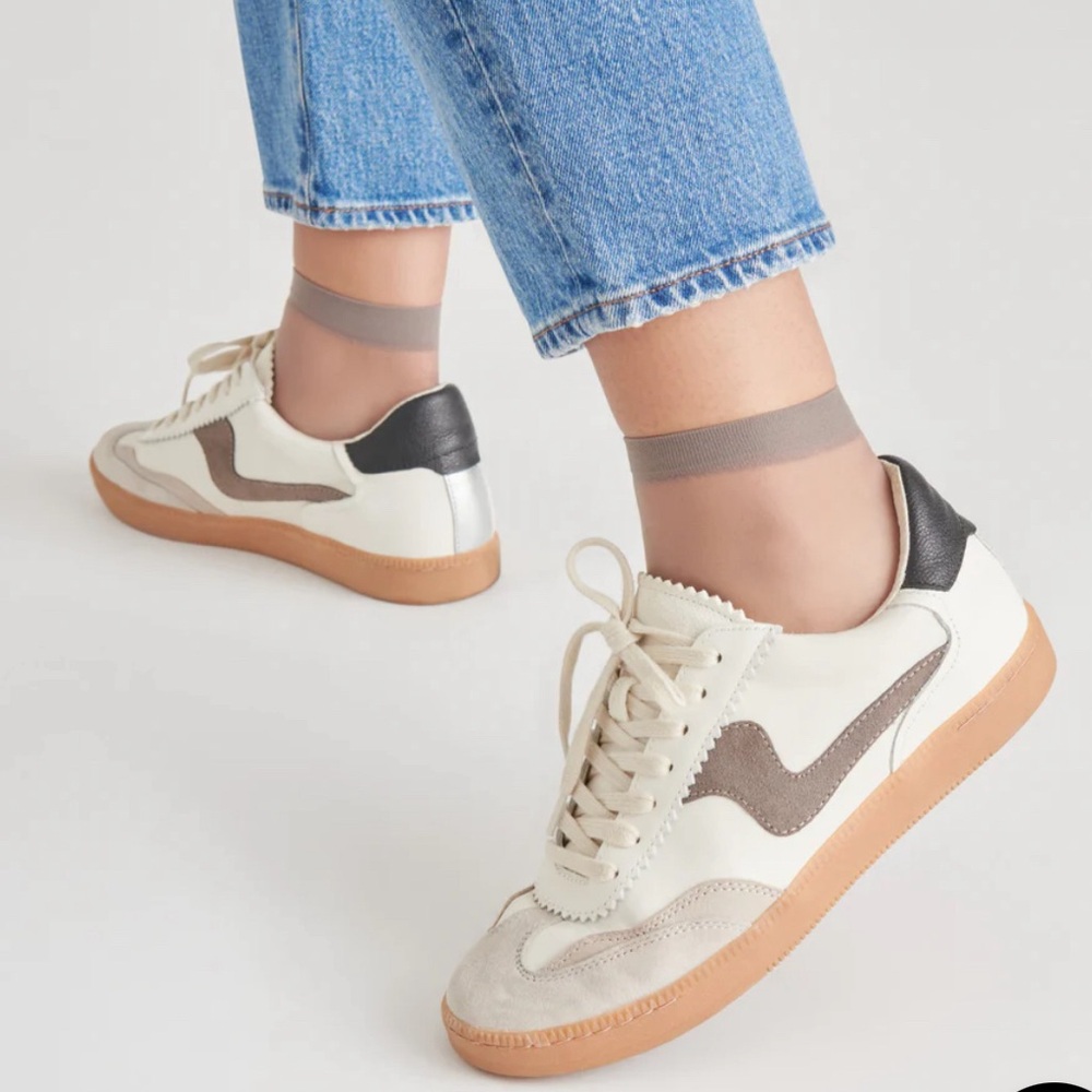 Dolce Vita Notice sneakers size 6